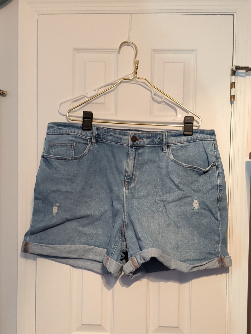 Lane Bryant Light Blue Rolled Cuff Jean Shorts Sz 18